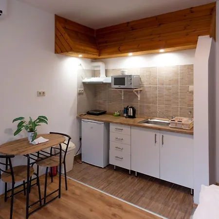 Poroszlay Apartman Debrecen Exterior photo