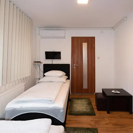 Poroszlay Apartman Debrecen Exterior photo