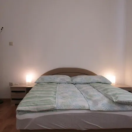 Poroszlay Apartman Debrecen Exterior photo